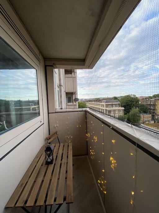 Апартаменти Comfy Entire Flat With City View Balcony In Regents Park, Camden, Central Лондон Екстер'єр фото